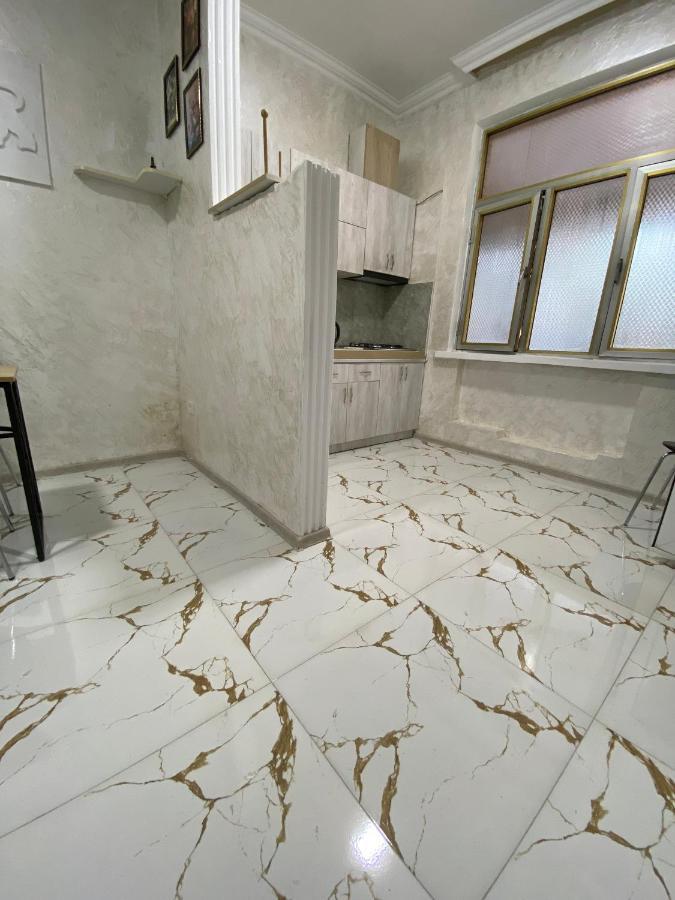 Hotel Holiday House Chkonia Batumi Esterno foto
