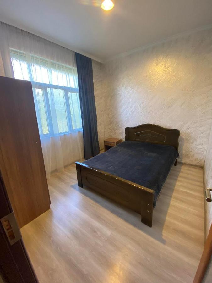 Hotel Holiday House Chkonia Batumi Esterno foto